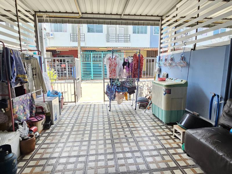 ทาวน์เฮาส์ 1390000 ปทุมธานี ลาดหลุมแก้ว ระแหง